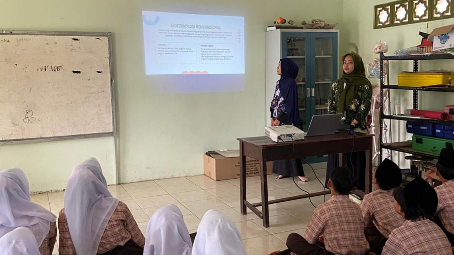 Mahasiswa UTM Bio